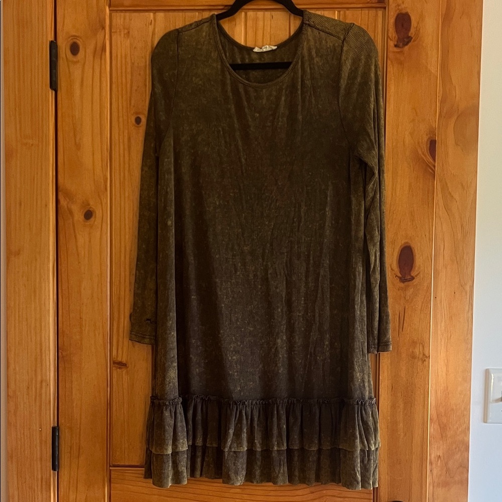 easel Olive Green Long Sleeve Ruffle Hem Dress